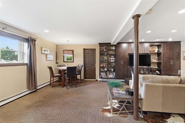 37 McKay Road, Huntington Station, NY 11746