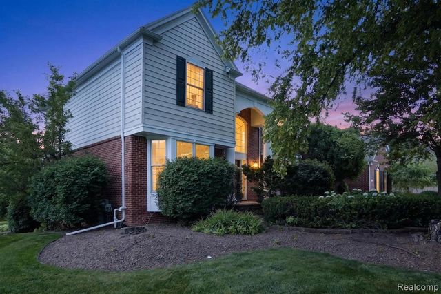 50295 Fellows Hill Drive, Plymouth, MI 48170