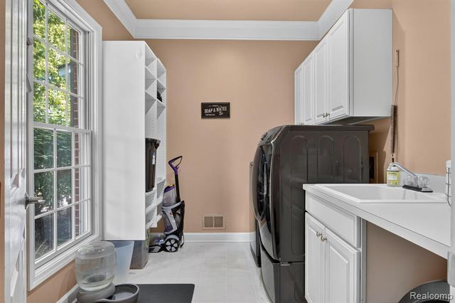 50295 Fellows Hill Drive, Plymouth, MI 48170