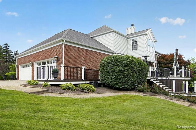 50295 Fellows Hill Drive, Plymouth, MI 48170
