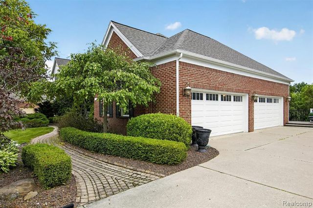 50295 Fellows Hill Drive, Plymouth, MI 48170