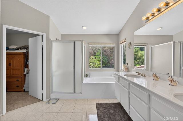 12312 Edgecliff Ave, Sylmar, CA 91342