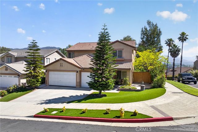 12312 Edgecliff Ave, Sylmar, CA 91342