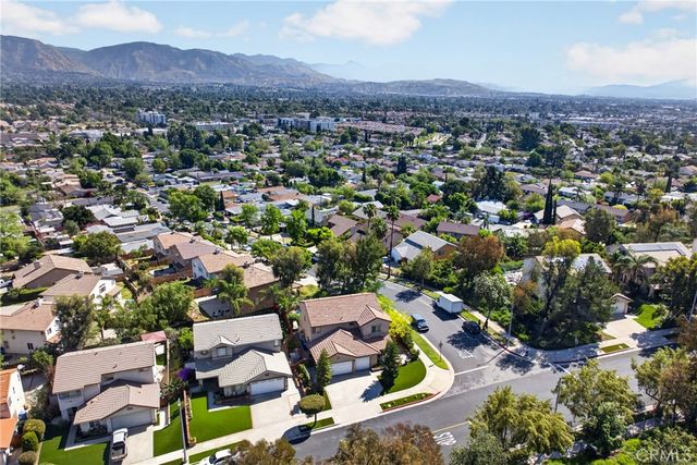 12312 Edgecliff Ave, Sylmar, CA 91342