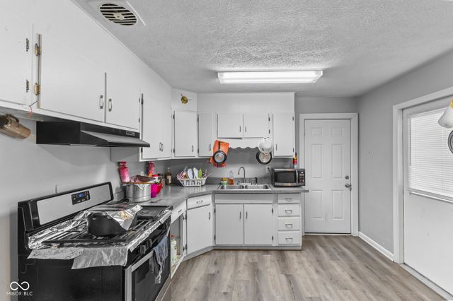 7422 E 30th Street, Indianapolis, IN 46219