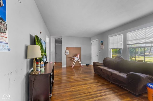 7422 E 30th Street, Indianapolis, IN 46219