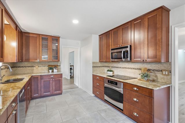1614 Crested Butte Drive, Lewisville, TX 75077