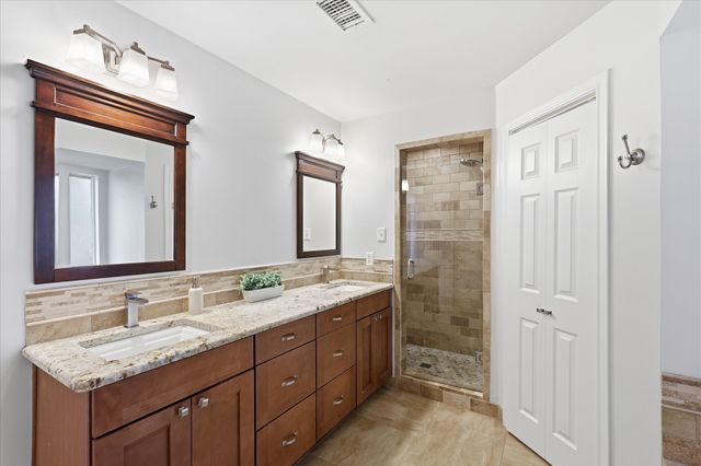1614 Crested Butte Drive, Lewisville, TX 75077