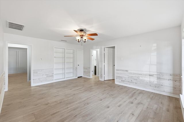 1614 Crested Butte Drive, Lewisville, TX 75077