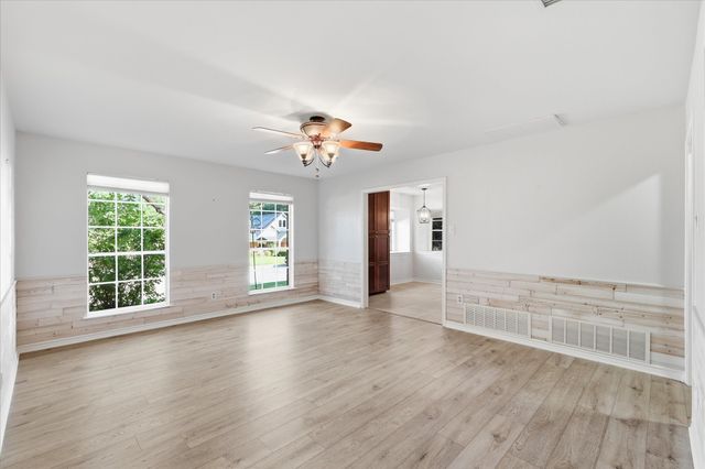 1614 Crested Butte Drive, Lewisville, TX 75077