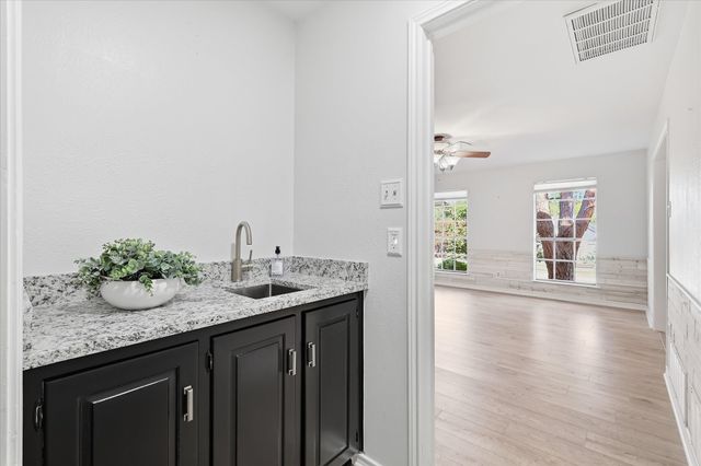 1614 Crested Butte Drive, Lewisville, TX 75077