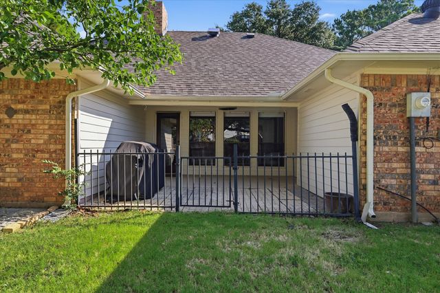 1614 Crested Butte Drive, Lewisville, TX 75077