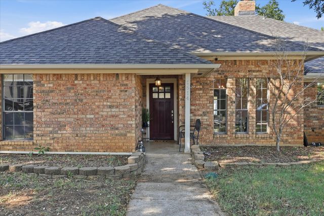 1614 Crested Butte Drive, Lewisville, TX 75077