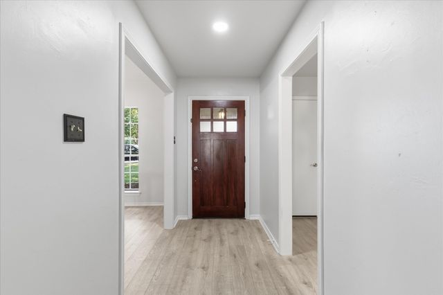 1614 Crested Butte Drive, Lewisville, TX 75077