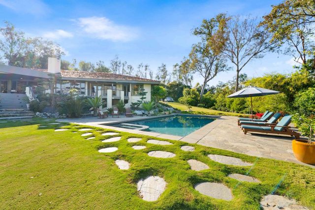 5491 Calzada del Bosque, Rancho Santa Fe, CA 92067