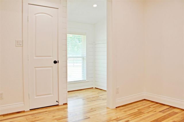 528 Prairie Street, Columbus, TX 78934