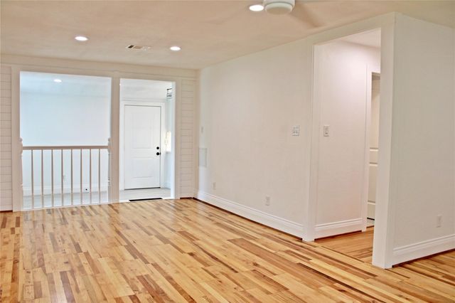 528 Prairie Street, Columbus, TX 78934