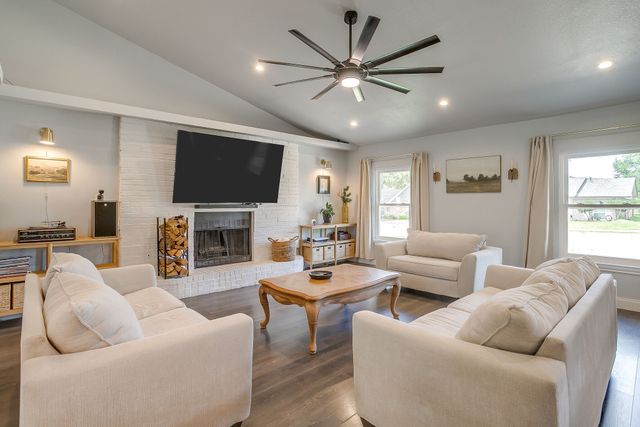 216 E Grubb Drive, Mesquite, TX 75149