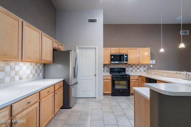 10172 E Gray Hawk Drive, Tucson, AZ 85730