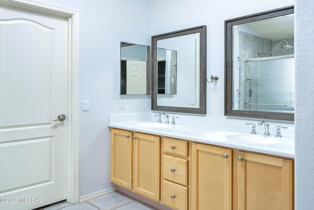 10172 E Gray Hawk Drive, Tucson, AZ 85730