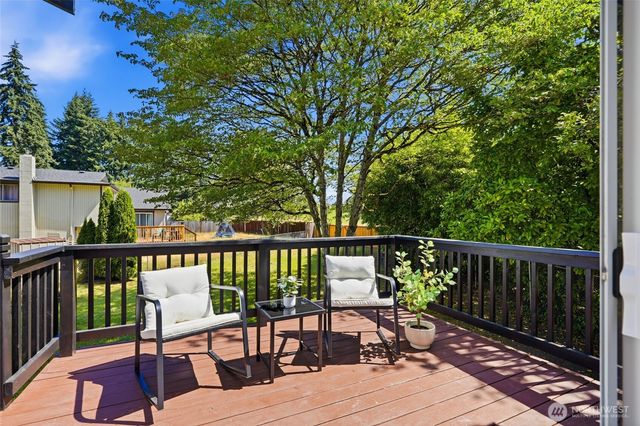 12936 NE 130th St, Kirkland, WA 98034