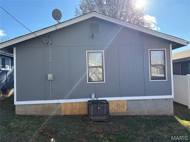 1131 Maple Avenue A, Spanish Lake, MO 63138