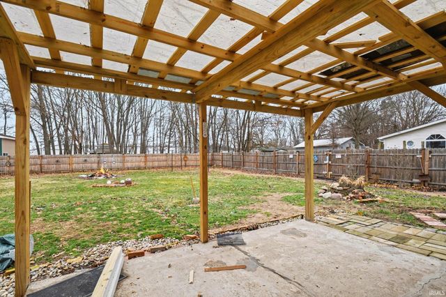 29078 County Road 12, Elkhart, IN 46514