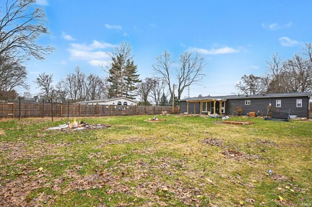 29078 County Road 12, Elkhart, IN 46514