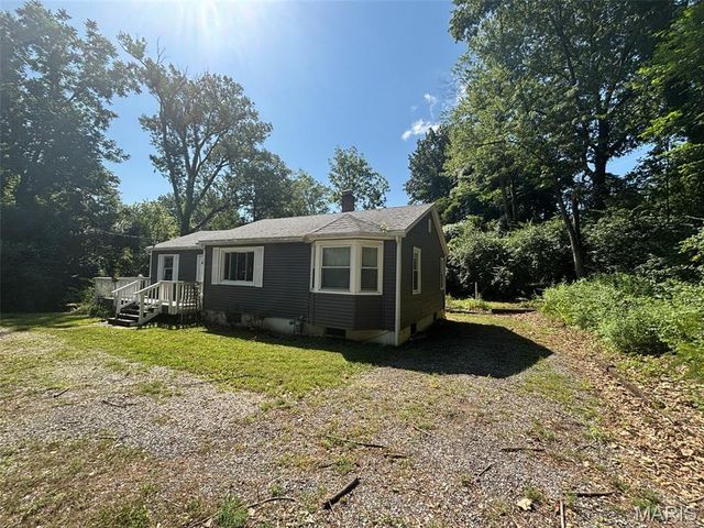 912 S 11th Street, Belleville, IL 62226