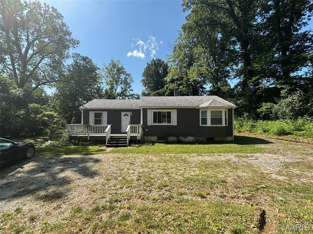 912 S 11th Street, Belleville, IL 62226