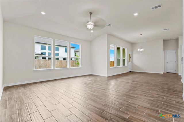 812 Waylon Circle, Killeen, TX 76542