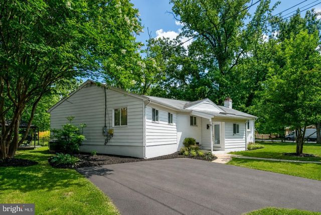 3237 DYE DR, Falls Church, VA 22042