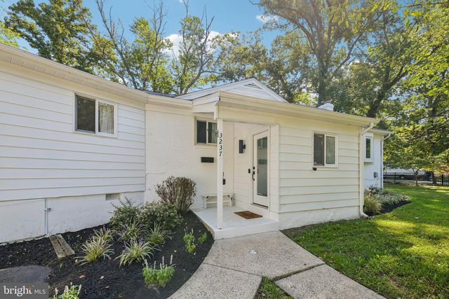 3237 DYE DR, Falls Church, VA 22042