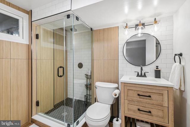 3237 DYE DR, Falls Church, VA 22042
