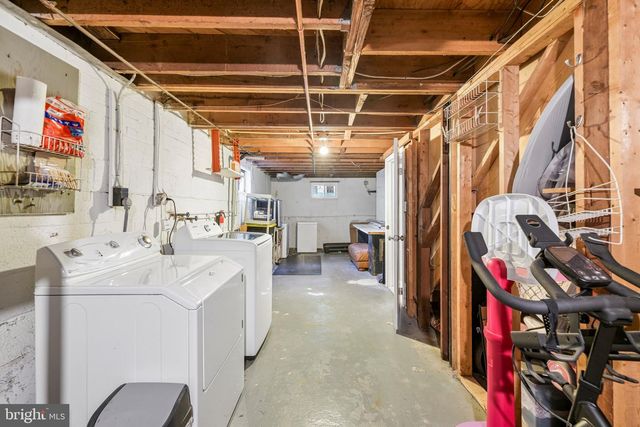 3237 DYE DR, Falls Church, VA 22042