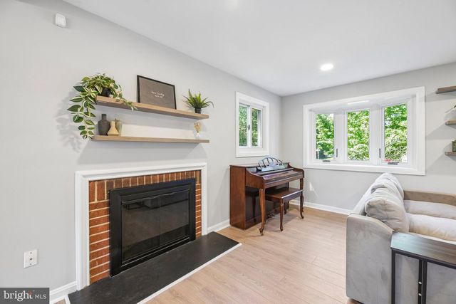 3237 DYE DR, Falls Church, VA 22042