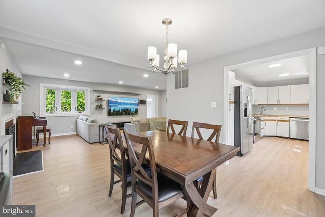 3237 DYE DR, Falls Church, VA 22042