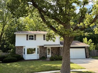 2108 Cardinal DRIVE, Waukesha, WI 53186
