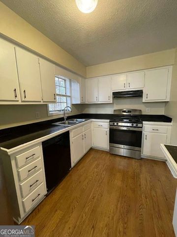 2595 Woodland Drive NW, Kennesaw, GA 30152