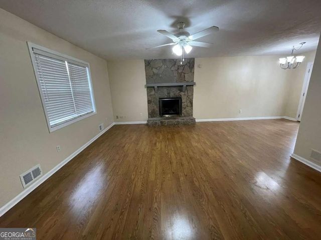 2595 Woodland Drive NW, Kennesaw, GA 30152