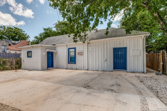 3430 S Flores St Apt 2B, San Antonio, TX 78204