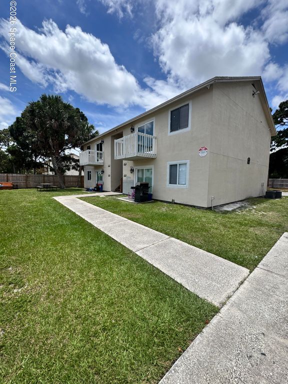 2012 Tree Ridge Lane NE, Palm Bay, FL 32905