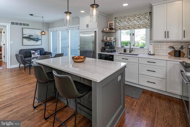 3 TIMKAK LANE, Pennington, NJ 08534
