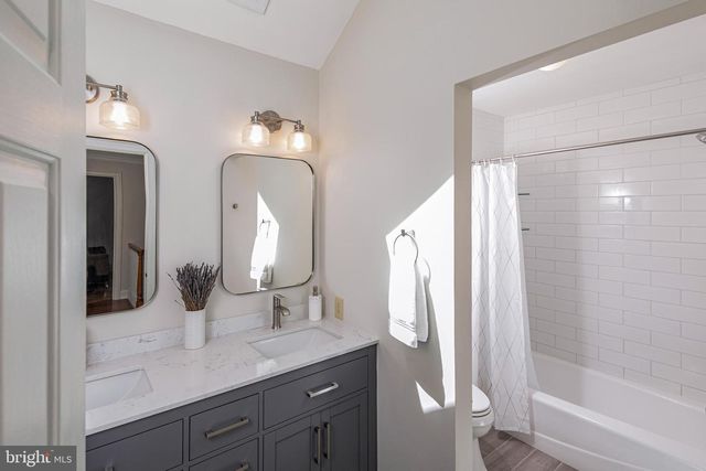3 TIMKAK LANE, Pennington, NJ 08534