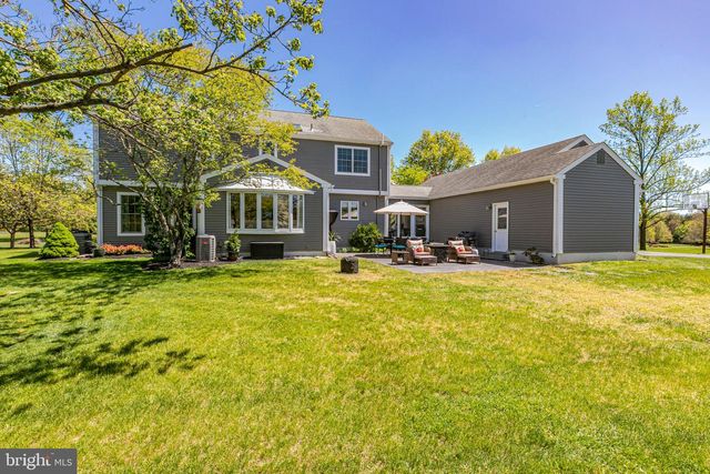 3 TIMKAK LANE, Pennington, NJ 08534