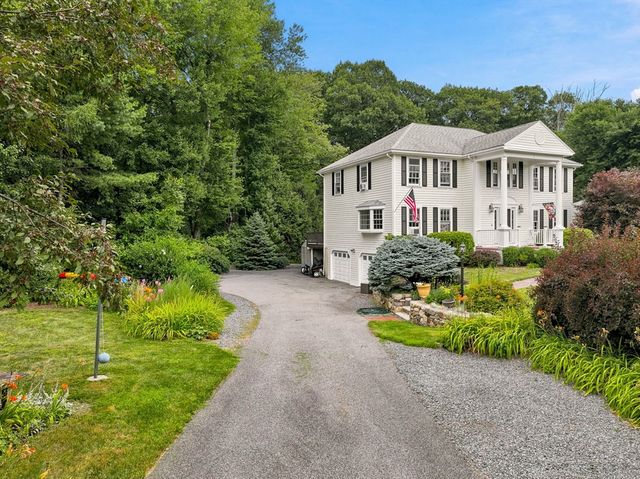 24 Crossbow Ln, North Andover, MA 01845