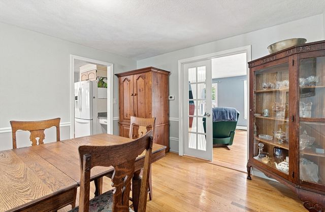 24 Crossbow Ln, North Andover, MA 01845