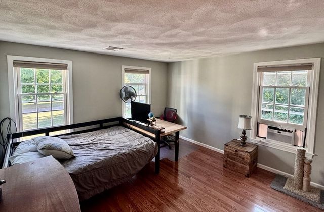 24 Crossbow Ln, North Andover, MA 01845