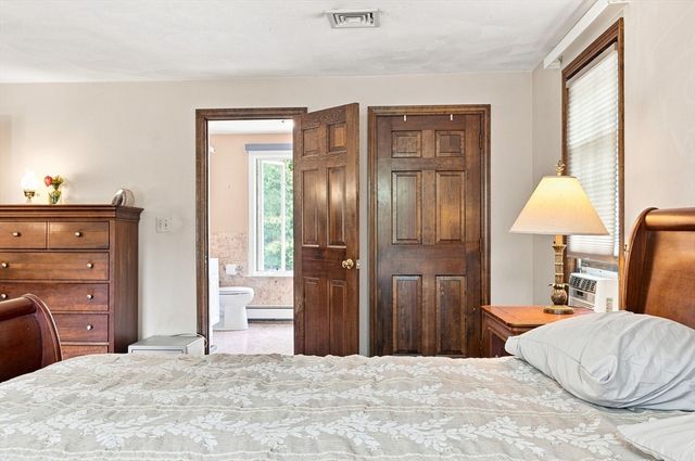 24 Crossbow Ln, North Andover, MA 01845