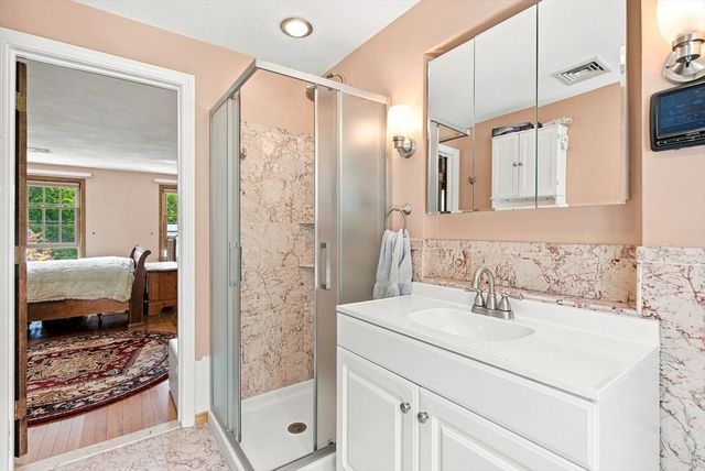 24 Crossbow Ln, North Andover, MA 01845